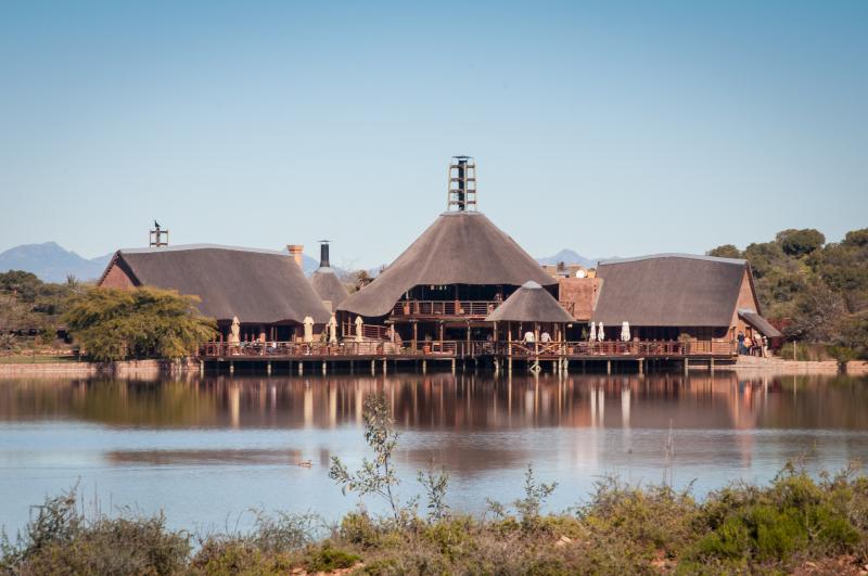 Südafrika, Oudtshoorn, Bffelsdrift Game Lodge