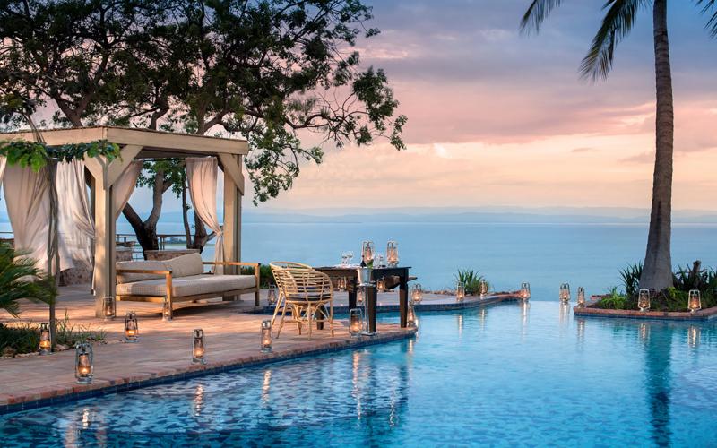 Simbabwe, Lake Kariba, Bumi Hills Safari Lodge, Infinity Pool