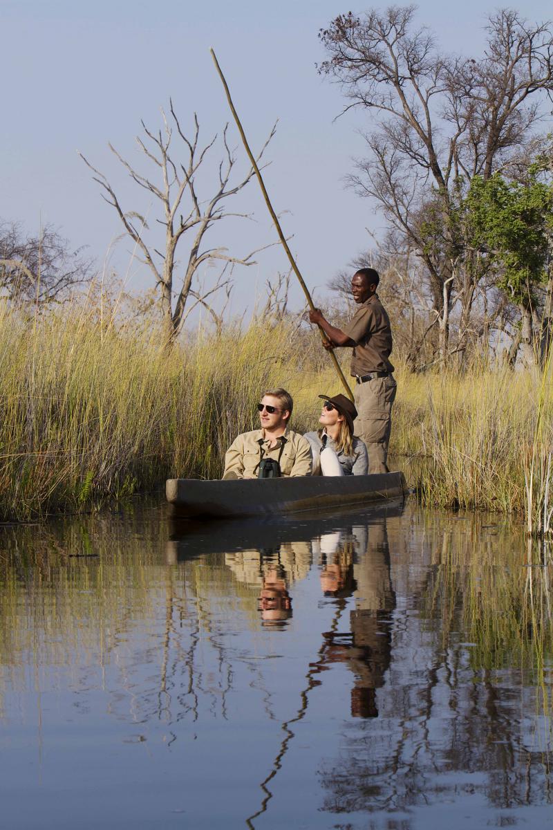 Botswana, Moremi Game Reserve, Camp Xakanaxa, Aktivitäten, Mokoro Fahrt, Flußfahrt, Ranger
