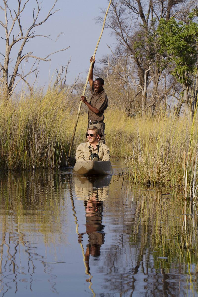 Botswana, Moremi Game Reserve, Camp Xakanaxa, Aktivitäten, Mokoro Fahrt, Flußfahrt, Ranger