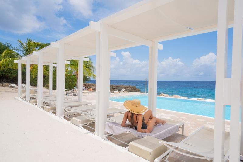 Karibik, Curacao, Jan Thiel Bucht, Papagayo Beach Hotel, Pool