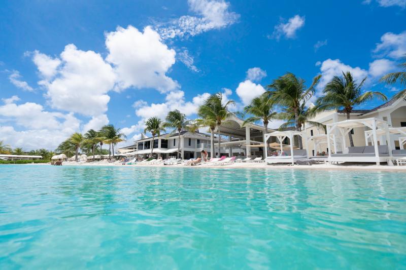 Karibik, Curacao, Jan Thiel Bucht, Papagayo Beach Hotel, Infinity Pool