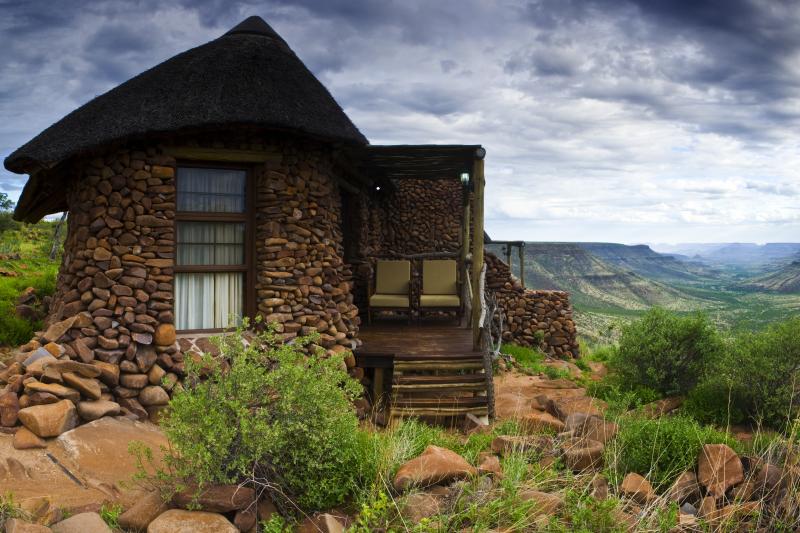 Namibia, Kamanjab, Grootberg Lodge, Steinbungalow