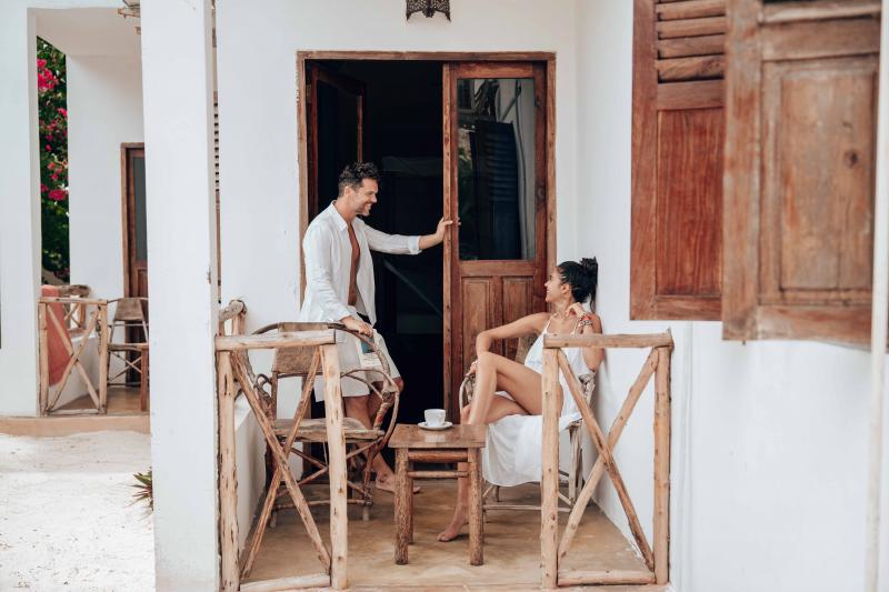 Tansania, Sansibar, Sahari Zanzibar, Zimmerbeispiel Standard Gartenblick, Balkon