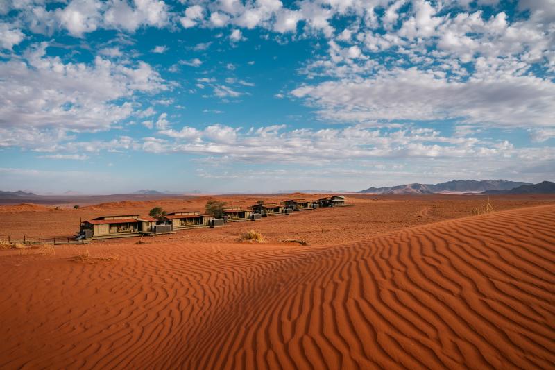 Namibia, NamibRand Reserve, Desert Lodge, Tend Rooms