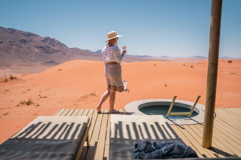 Namibia, NamibRand Reserve, Desert Lodge, Tend Rooms