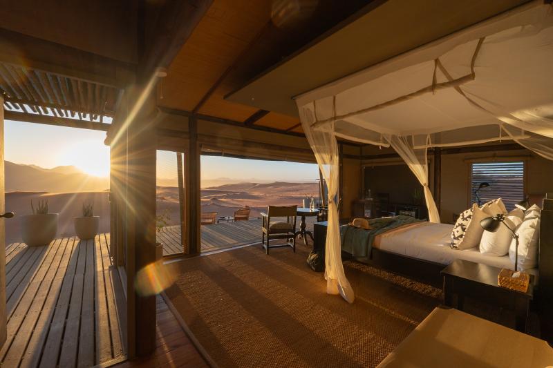 Namibia, NamibRand Reserve, Desert Lodge, Tend Rooms