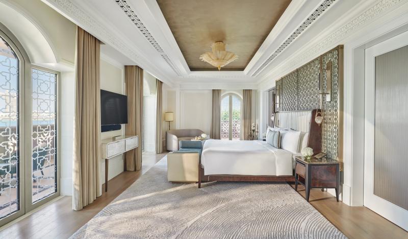 Vereinigte Arabische Emirate, Abu Dhabi, Emirates Palace Mandarin Oriental, Zimmerbeispiel Panoramic Sea View Suite