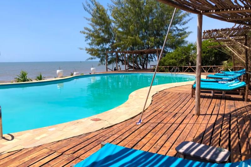Tansania, Sansibar, Saadani Safari Lodge, Pool