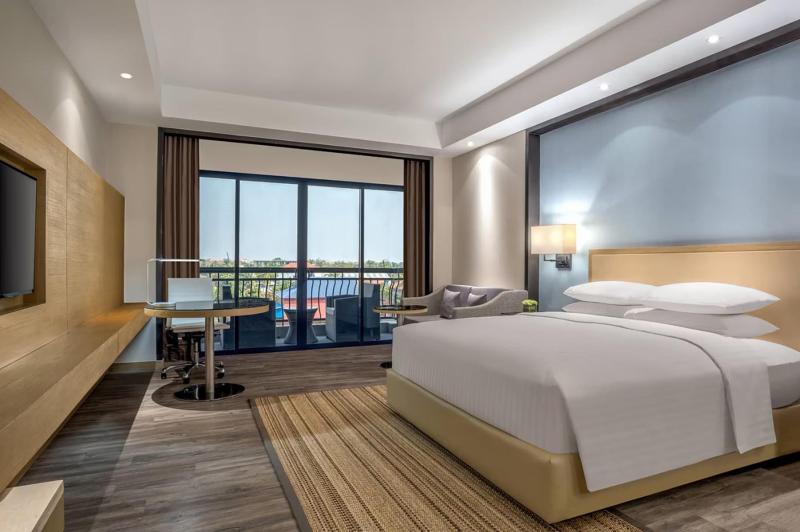 Kambodscha, Siem Reap, Courtyard by Marriott Siem Reap Resort, Zimmerbeispiel King Guest Room