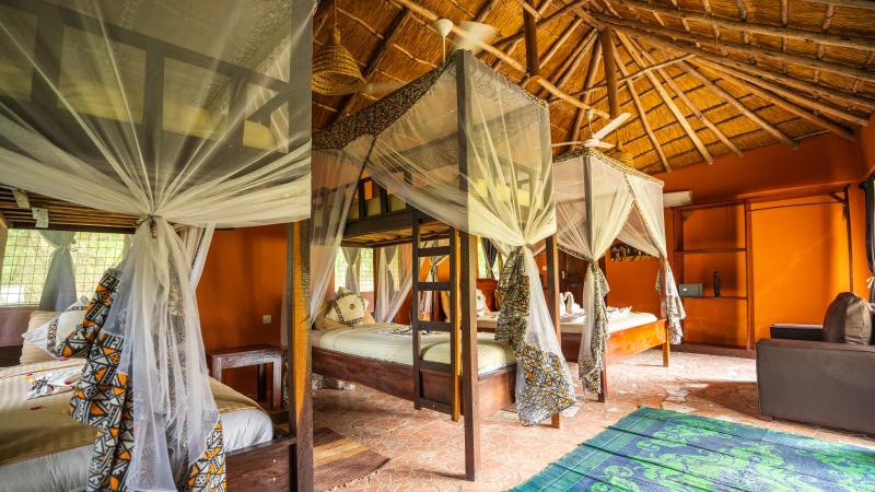 Tansania, Selous Nationalpark, Africa Safari Selous Lodge, Pool Bungalow