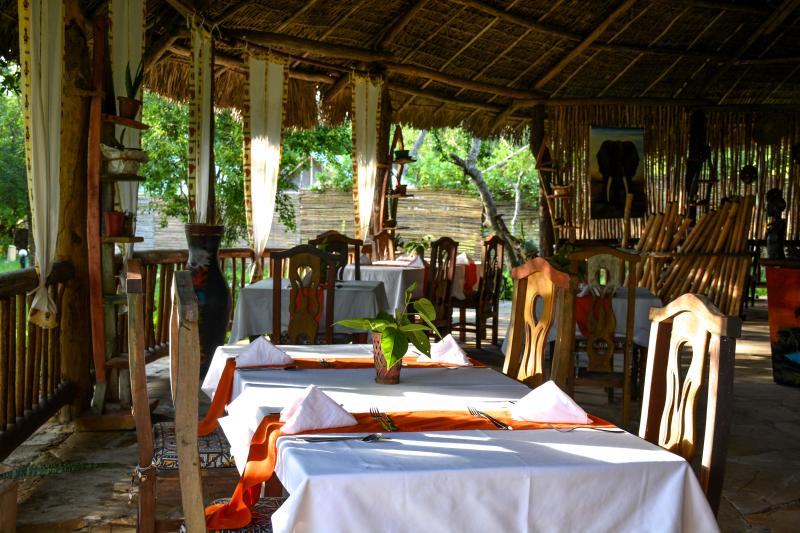 Tansania, Selous Nationalpark, Africa Safari Selous Lodge, Bar