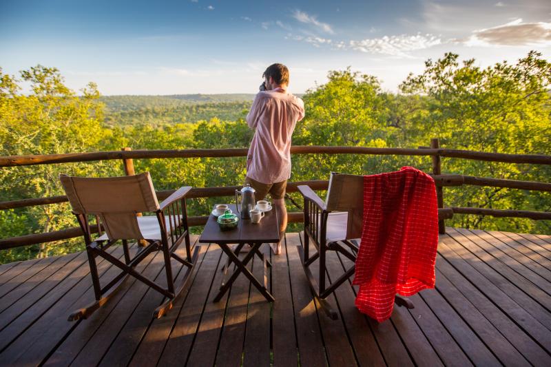 Tansania, Tarangire Nationalpark, Tarangire Treetops Lodge, Zimmerbeispiel Treehouse Suite, Veranda