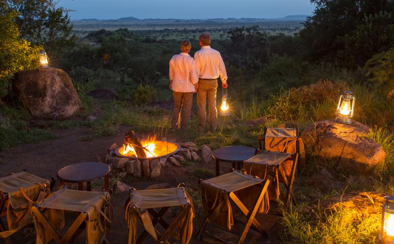 Tansania, Serengeti Nationalpark, Elewana Serengeti Pioneer Camp, Feuerstelle